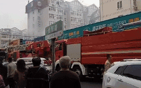 突發(fā)！青島一居民樓發(fā)生爆燃！已造1人死亡，7人受傷！3公里外有震感…
