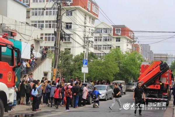 突發(fā)！青島一居民樓發(fā)生爆燃！已造1人死亡，7人受傷！3公里外有震感…